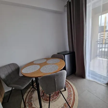 Roxy Apartments1